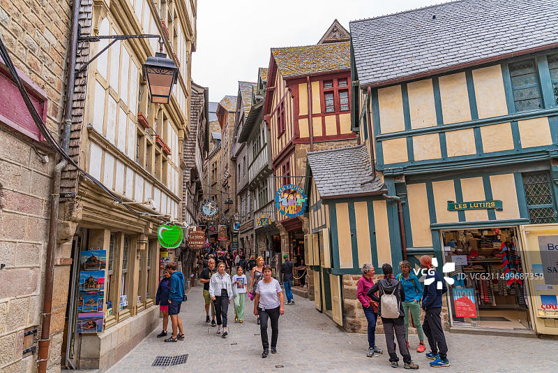 法国诺曼底圣米歇尔山街景，联合国教科文组织岛屿图片素材