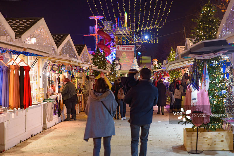 2018年法国巴黎拉德芳斯圣诞市场图片素材