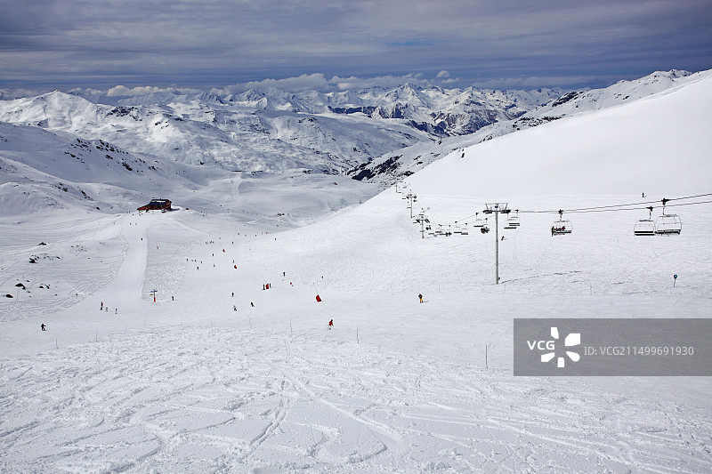 法国阿尔卑斯山滑雪假期旅行照图片素材