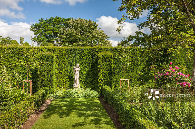 英国肯特郡克兰布鲁克锡辛赫斯特城堡花园图片素材