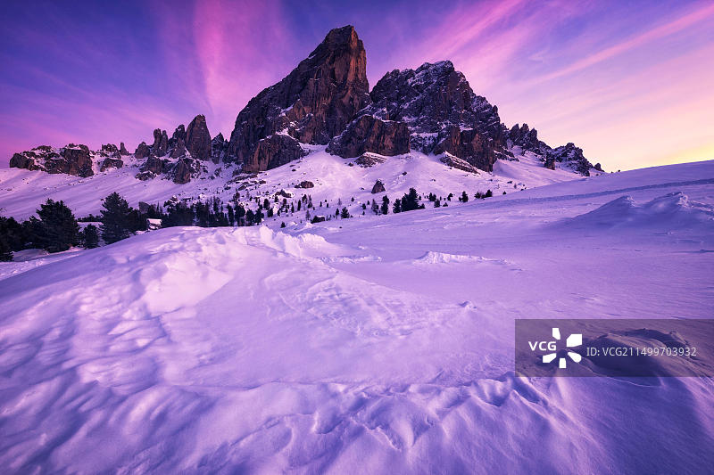 意大利南蒂罗尔Peitlerkofel峰多洛米蒂风光图片素材