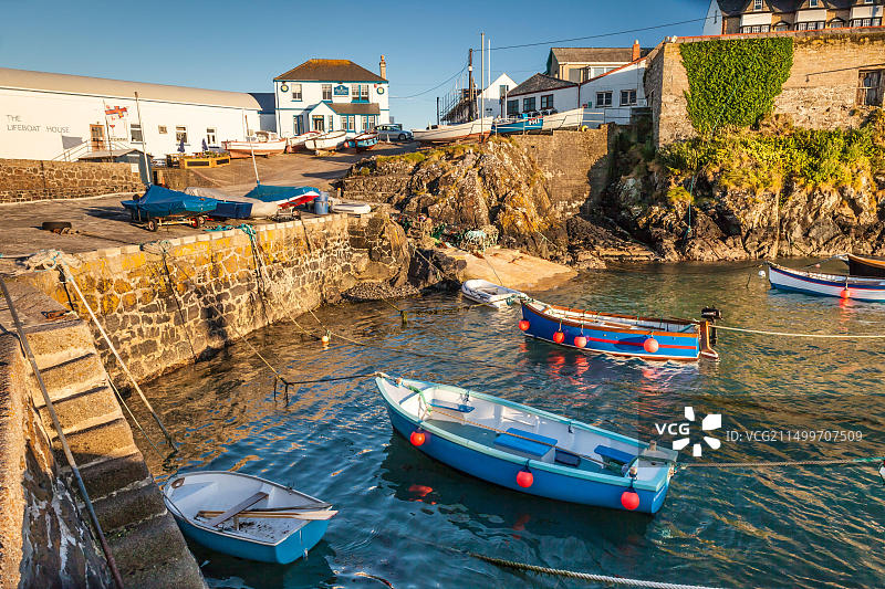 英国康沃尔赫尔斯顿的Coverack小港，蜥蜴半岛图片素材