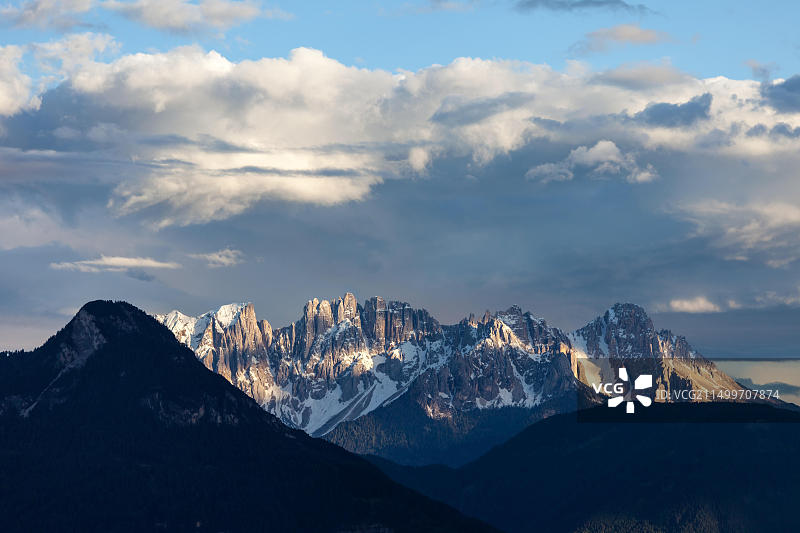 意大利南蒂罗尔罗森加滕山日落风光图片素材