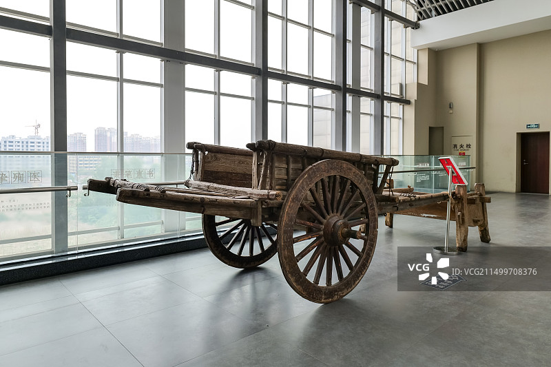 两轮木制推车 山东淄博·中国课本博物馆图片素材