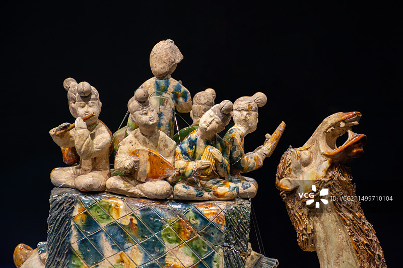 唐 三彩载乐骆驼俑局部/陕西历史博物馆图片素材