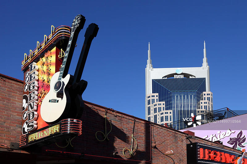 美国田纳西州纳什维尔百老汇和AT&T大厦图片素材