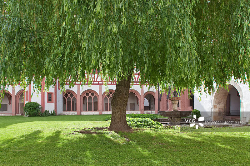 德国埃尔特维莱的埃伯巴赫修道院图片素材