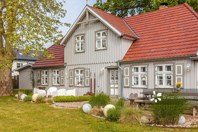 德国梅克伦堡-前波美拉尼亚州辛斯特历史悠久的庭院图片素材