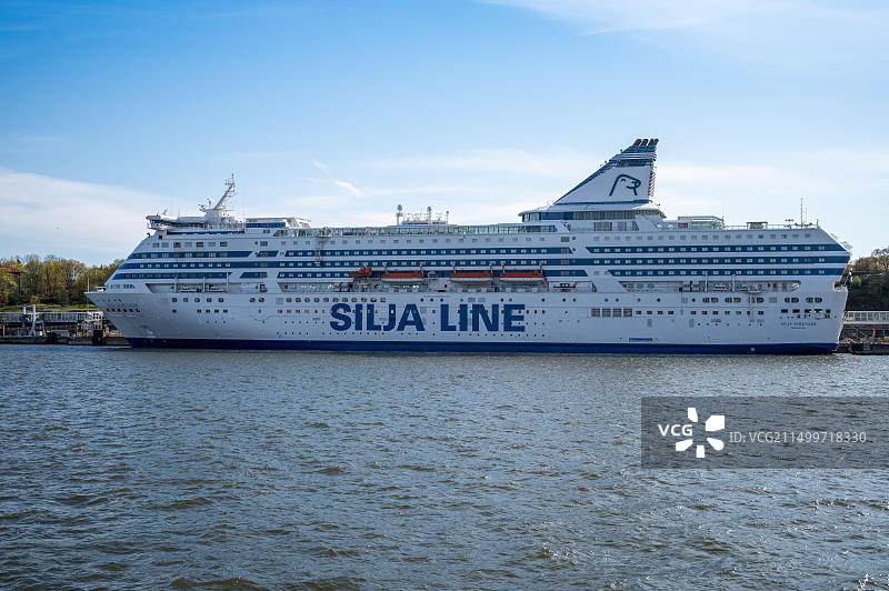 2020年5月10日，赫尔辛基：诗丽雅号游轮因新冠疫情旅行限制停靠在赫尔辛基港口图片素材