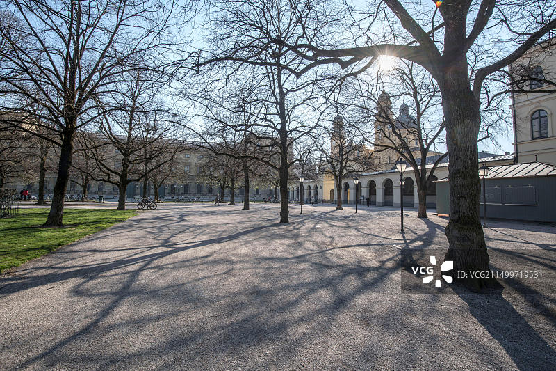 德国巴伐利亚慕尼黑庭院花园下午景色图片素材