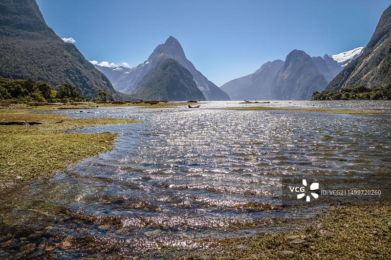 新西兰南地：米尔福德峡湾和米特峰图片素材