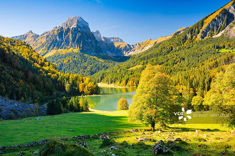 瑞士上湖布伦内利斯托克山，禁止用于折叠卡片贺卡明信片图片素材