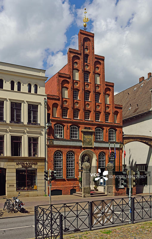 德国石勒苏益格-荷尔斯泰因州吕贝克市宽街图片素材