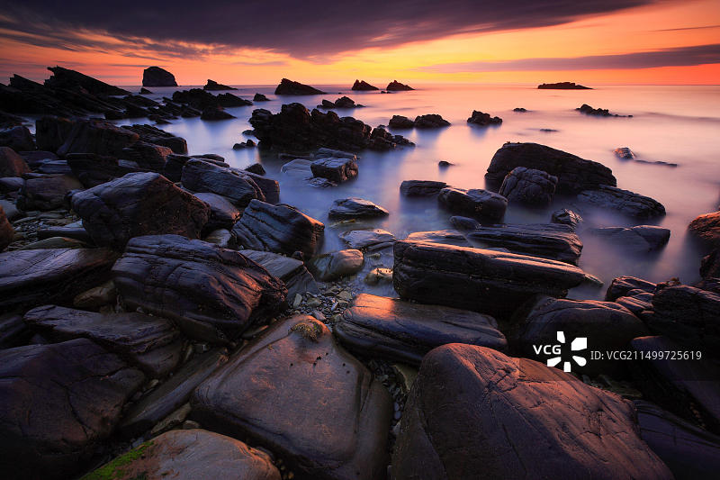 英国苏格兰西北部岩石海岸图片素材