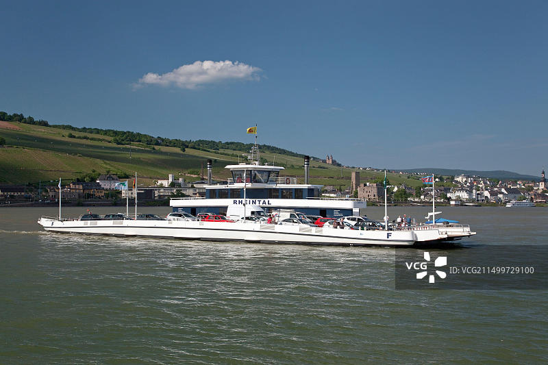 德国莱茵兰-普法尔茨宾根莱茵河宾根至吕德斯海姆渡轮图片素材