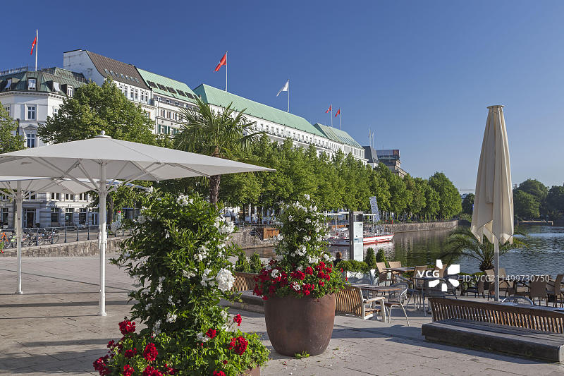 德国汉堡阿尔斯特湖畔啤酒花园图片素材