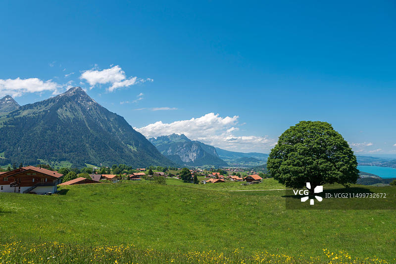 瑞士内森山和艾斯奇小镇风光图片素材