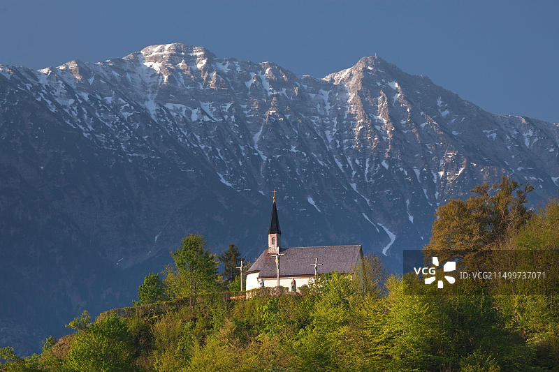 德国巴伐利亚Eschenlohe的圣尼古拉斯教堂图片素材