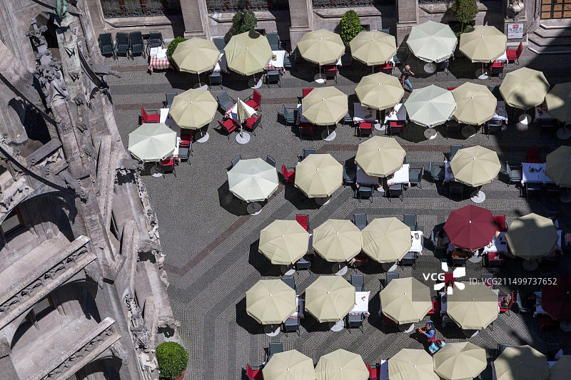 德国巴伐利亚慕尼黑市政厅塔楼咖啡厅和餐厅景观图片素材