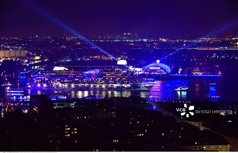 德国汉堡易北河港口AIDAbanner客轮图片素材