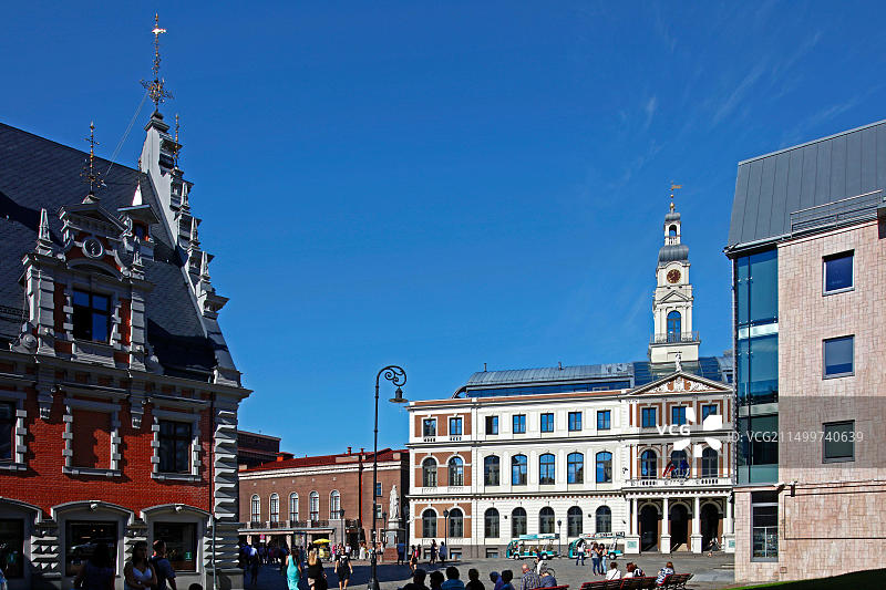 拉脱维亚里加市政厅广场和里加市政厅图片素材
