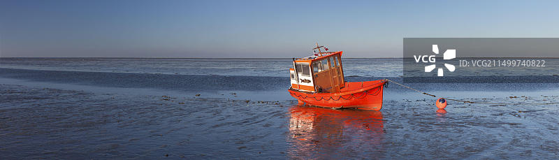 德国叙尔特岛蒙克马尔什浅滩的船只图片素材