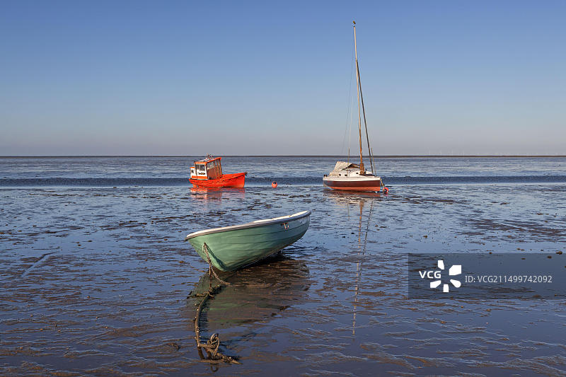 德国叙尔特岛蒙克马尔什浅滩的船只图片素材
