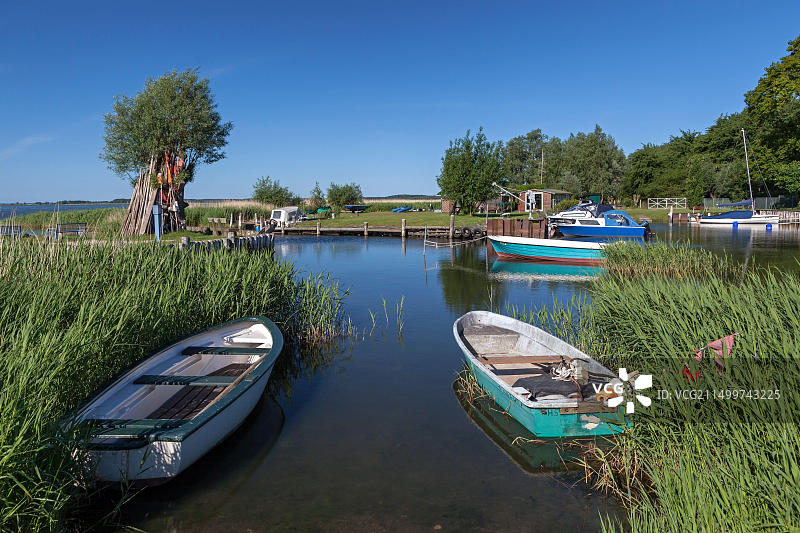 德国梅克伦堡-前波美拉尼亚曾平什切青泻湖船只图片素材