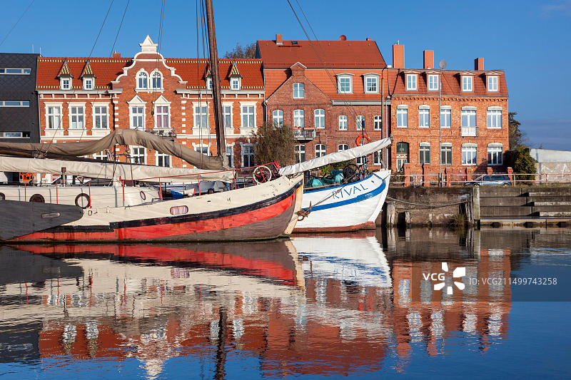德国梅克伦堡-前波美拉尼亚州格赖夫斯瓦尔德汉萨同盟城市旧港图片素材