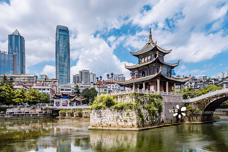 中国贵州贵阳甲秀楼建筑风光图片素材