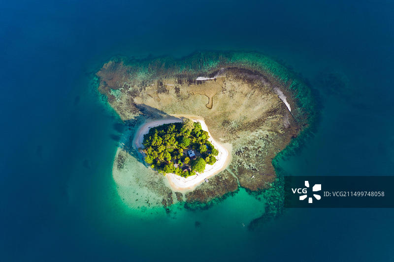 新爱尔兰巴尔盖湾岛屿航拍景色，巴布亚新几内亚图片素材