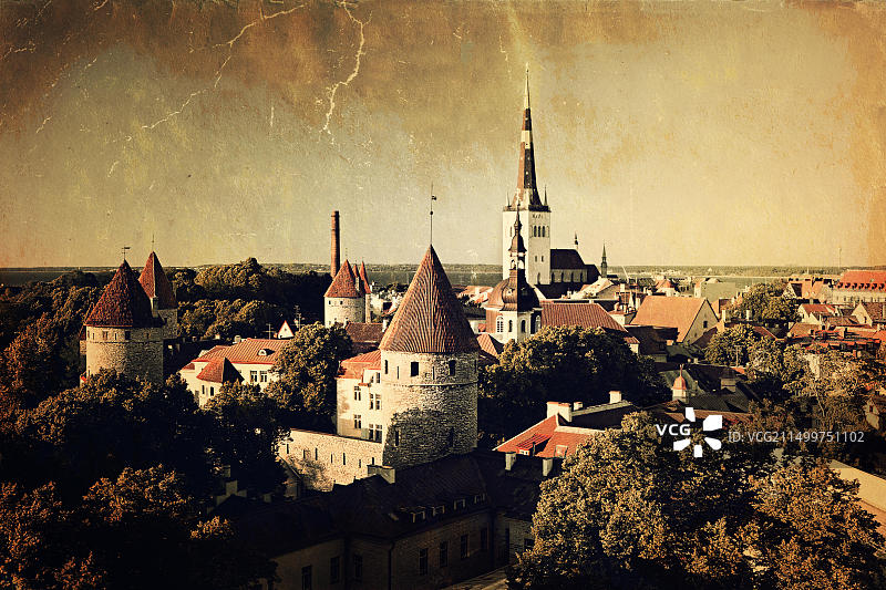 塔林老城中心复古风格全景图片素材