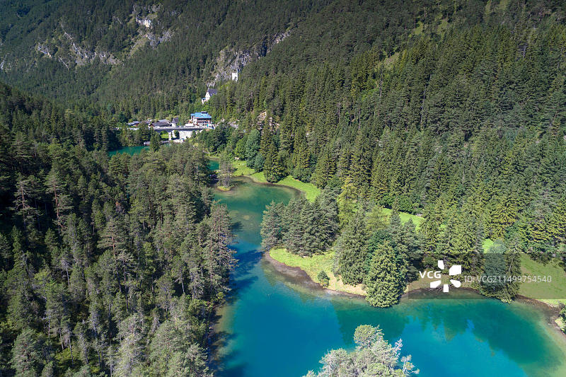 奥地利蒂罗尔州费恩斯坦湖鸟瞰图图片素材