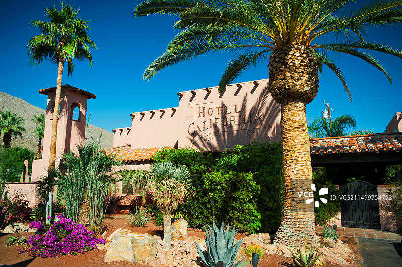 加利福尼亚棕榈泉棕榈峡谷路的加州旅馆图片素材