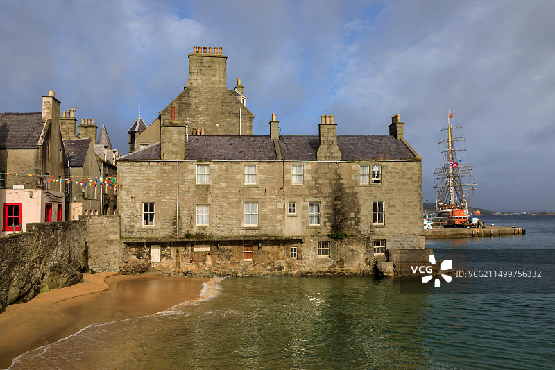 苏格兰设得兰群岛班恩斯海滩的迷人水域图片素材