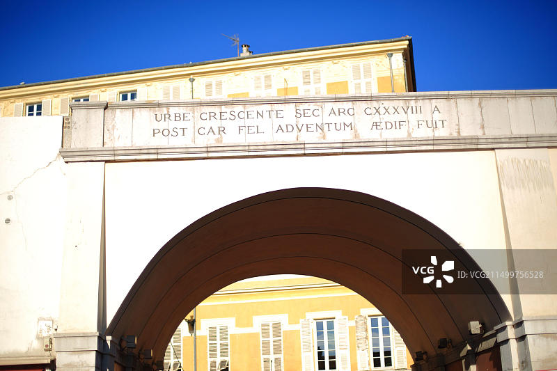 尼斯老城区萨雷亚 Cours Saleya：滨海阿尔卑斯省图片素材