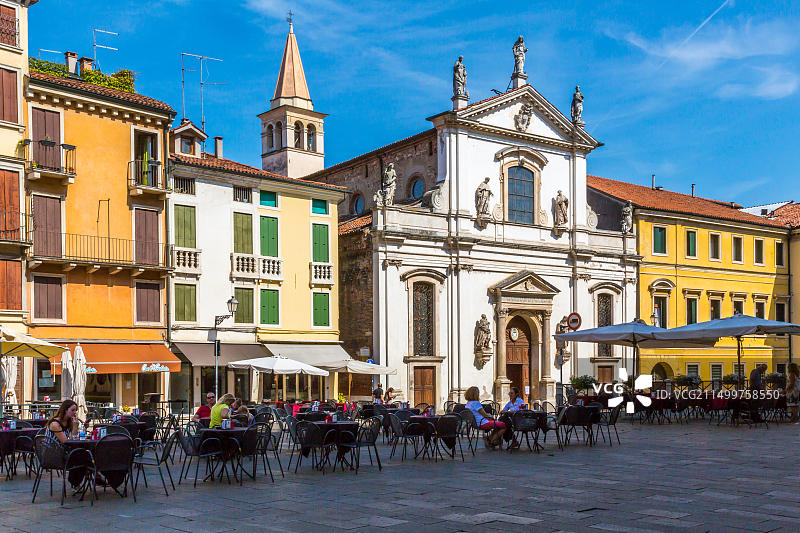 意大利威尼托维琴察领主广场的咖啡馆和建筑景观图片素材
