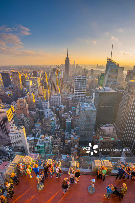 从洛克菲勒大厦观赏帝国大厦图片素材