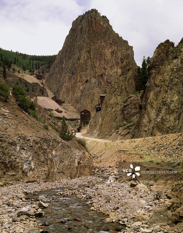 美国科罗拉多州鬼镇旧金矿景观图片素材