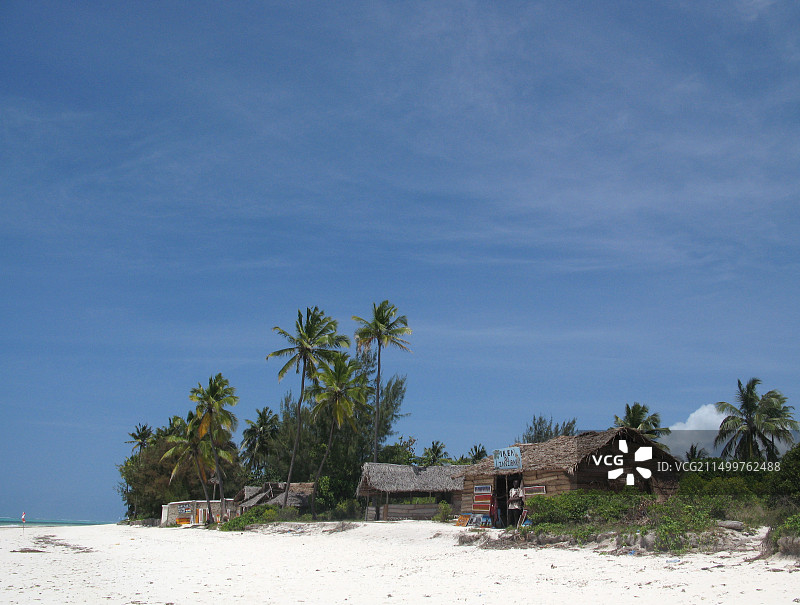 坦桑尼亚Bwejuu海滩及茅草屋图片素材