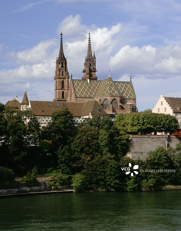 瑞士巴塞尔城市州巴塞尔市教堂：巴塞尔主教座堂图片素材