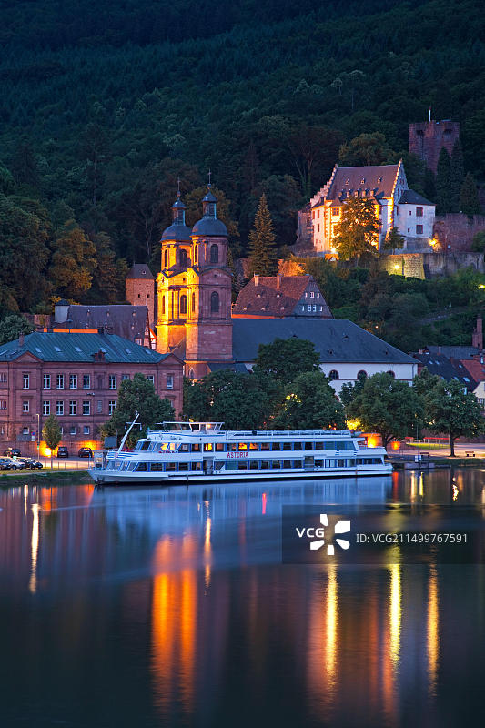 德国巴伐利亚米尔滕贝格美因河风光图片素材