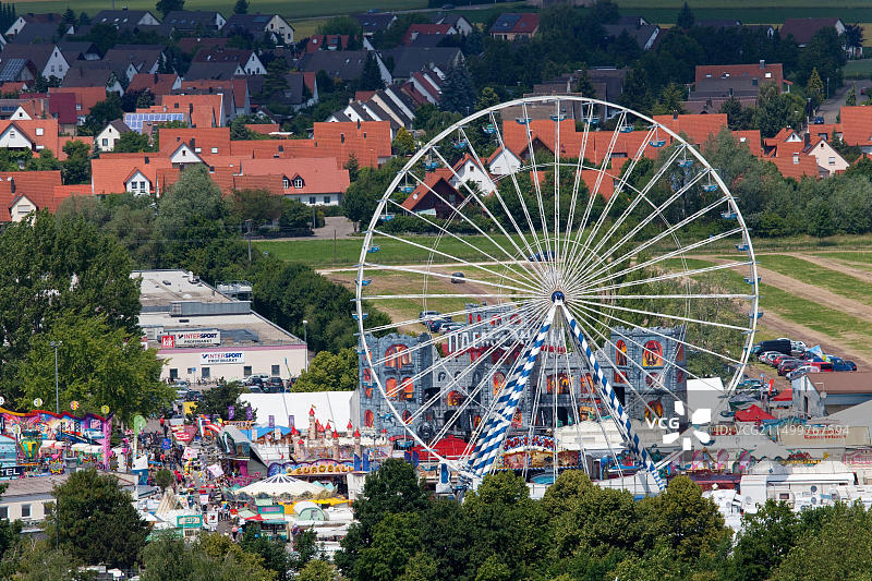 德国巴伐利亚Noerdlingen：斯瓦比亚上巴伐利亚的公共节日图片素材