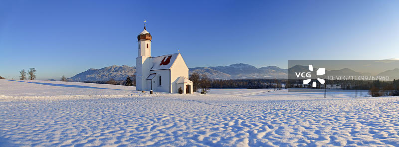 德国巴伐利亚彭茨贝格圣约翰尼斯莱恩的上巴伐利亚阿尔卑斯山图片素材