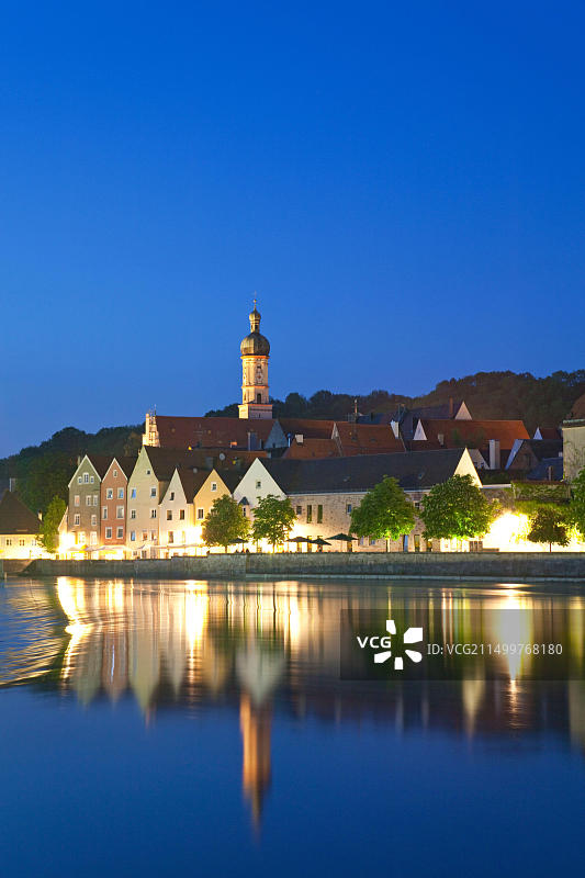 德国巴伐利亚莱希河畔兰茨贝格老城区风光图片素材