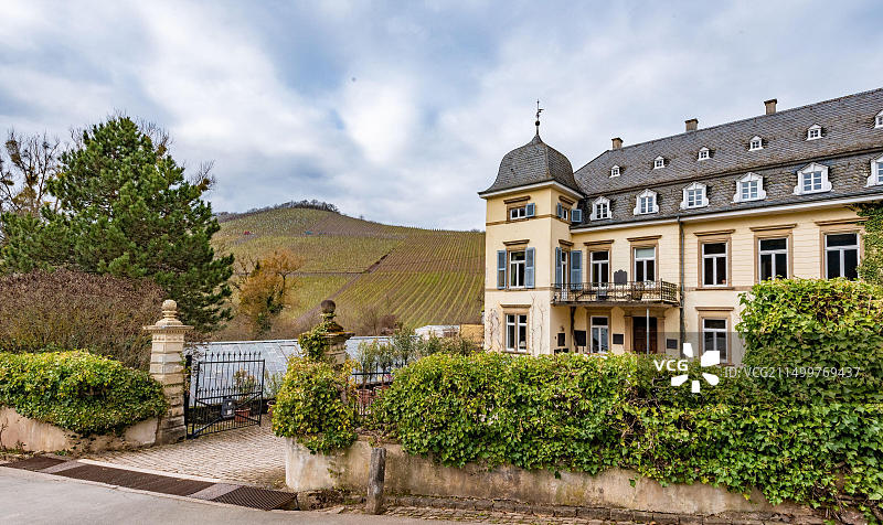 德国摩泽尔山谷的葡萄酒建筑图片素材