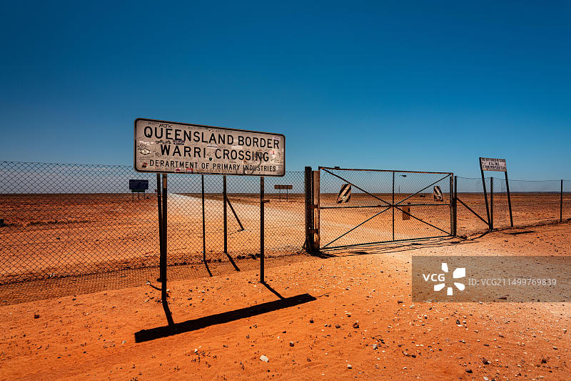 昆士兰州和新南威尔士州偏远边境的著名瓦里路口图片素材
