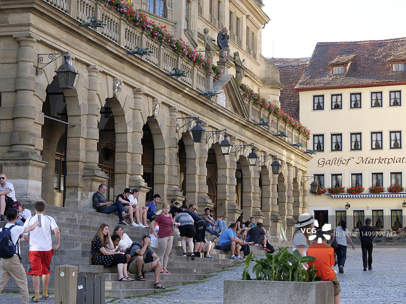 德国罗滕堡集市广场上的市政厅图片素材
