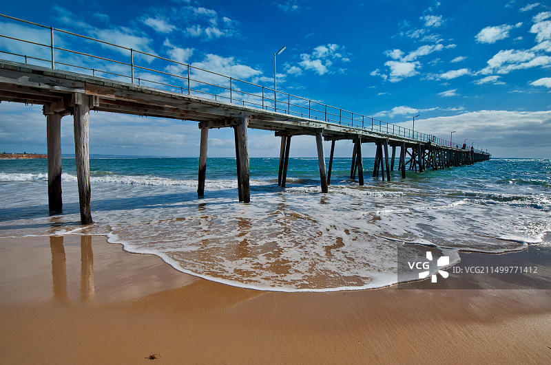 弗勒里厄半岛上的诺阿伦加港码头图片素材