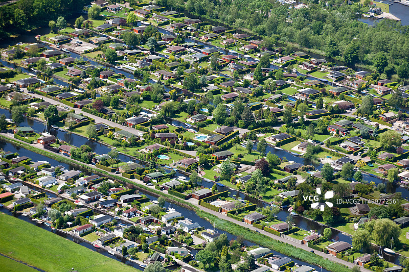 荷兰卢斯德雷赫特湖畔度假屋鸟瞰图片素材